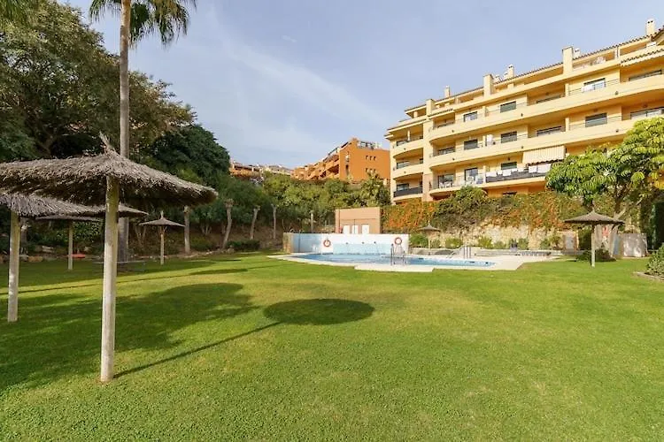 Dom wakacyjny Apartment With Communal Pool In The Heart Of The Costa Del Sol Mijas Hiszpania